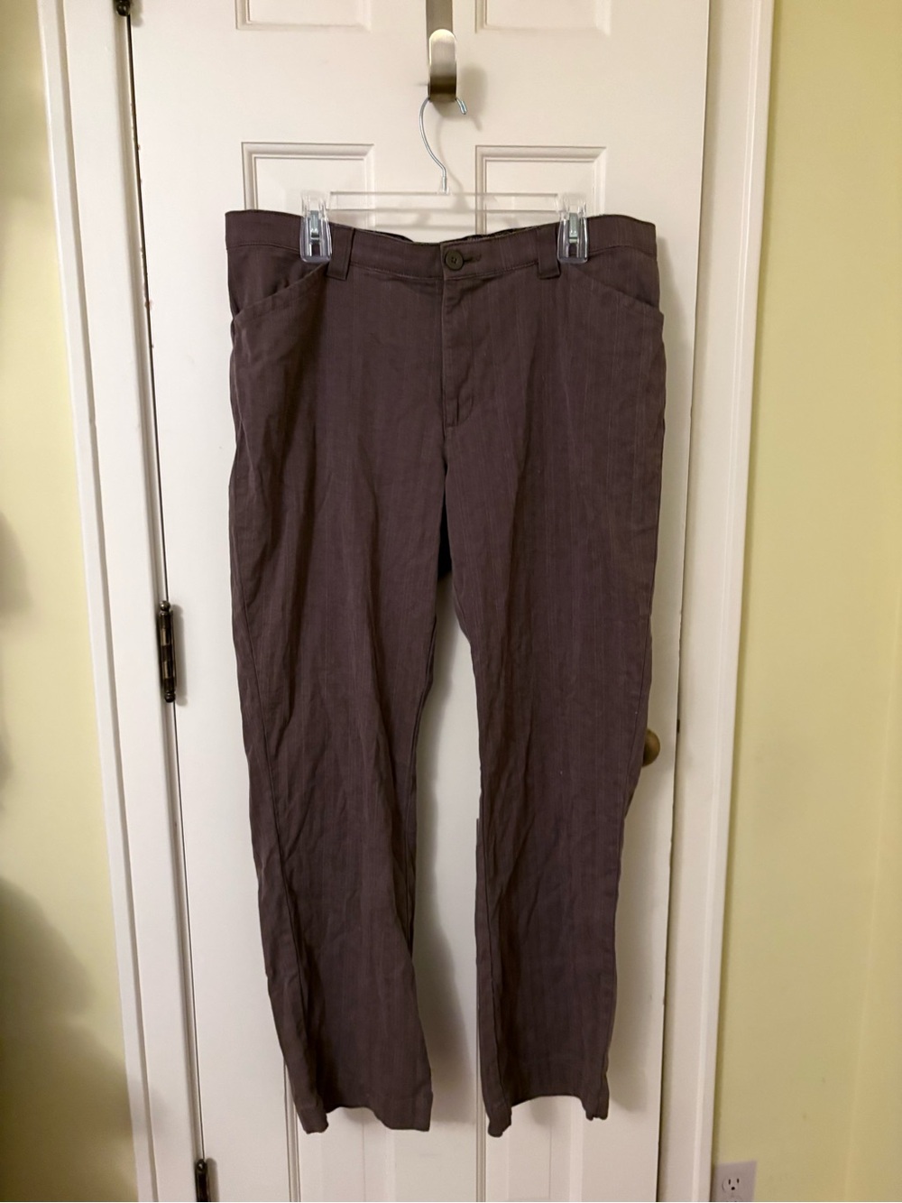Lee Chino Pants in Taupe